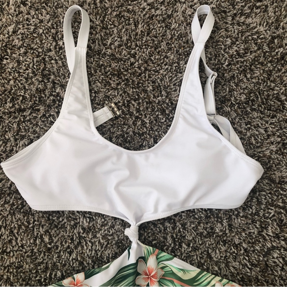 One piece swimsuit